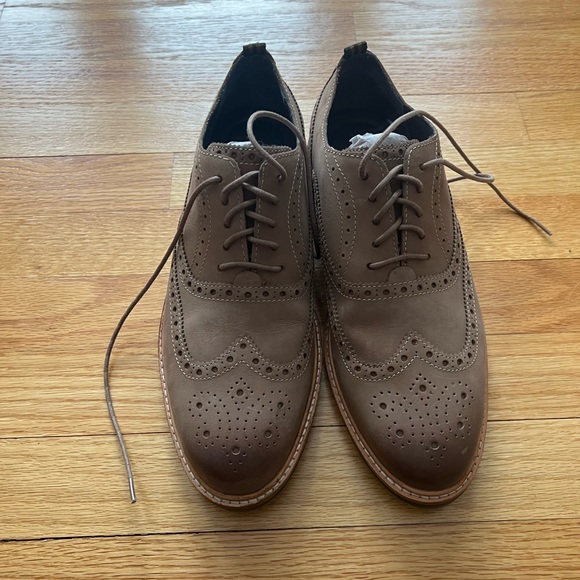 New Cole Haan New Men's Morris Wing Oxford Nubuck Shoe Size 7.5 Taupe/Brown - Picture 2 of 6